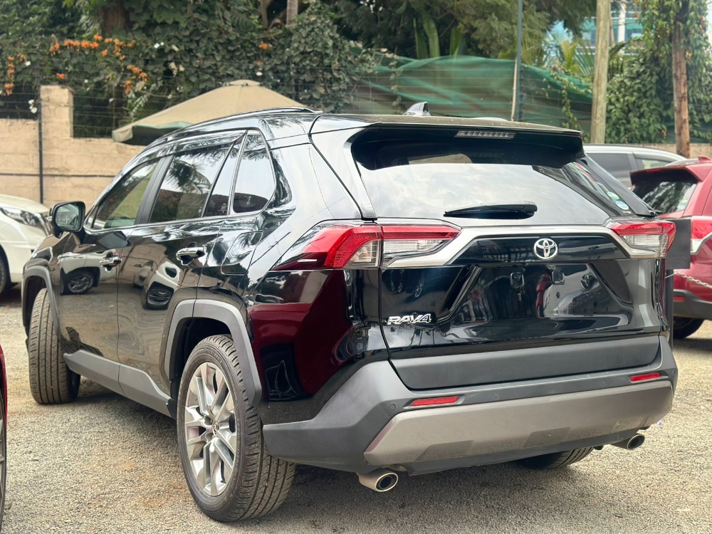 Best cars in kenya - toyota-rav-4-iid-1052