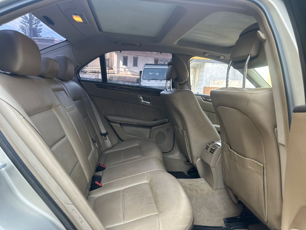 Best cars in kenya - mercedes-benz-e-300-iid-1082