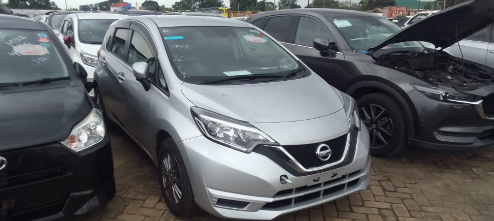 Best cars in kenya - nissan-note-iid-1040