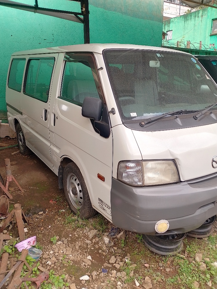 Best cars in kenya - nissan-vanette-iid-1033
