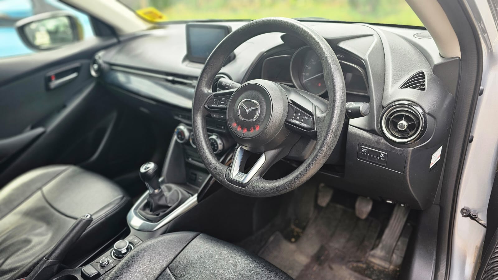 Best cars in kenya - mazda-demio-iid-1019
