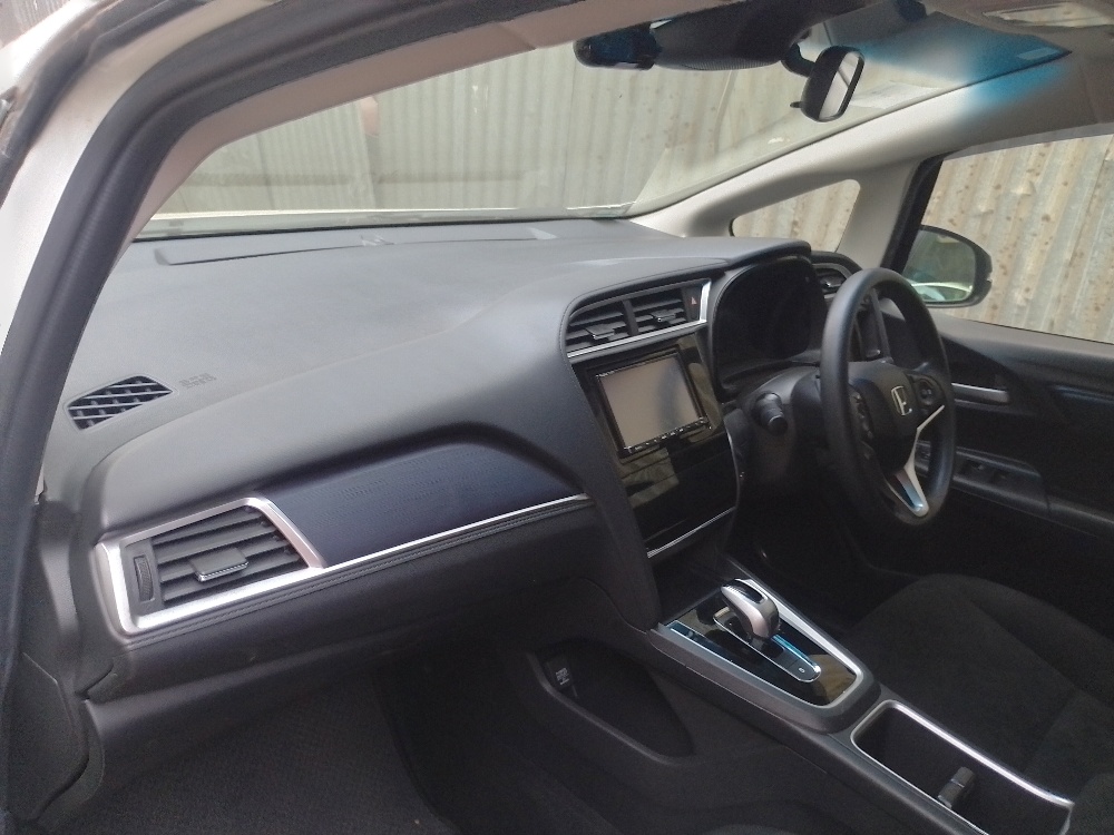Best cars in kenya - honda-shuttle-iid-1037
