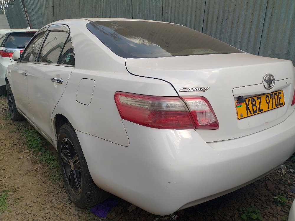 Best cars in kenya - toyota-camry-iid-1057