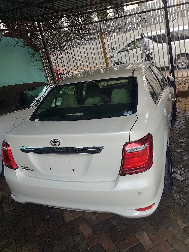 Best cars in kenya - toyota-axio-iid-1038