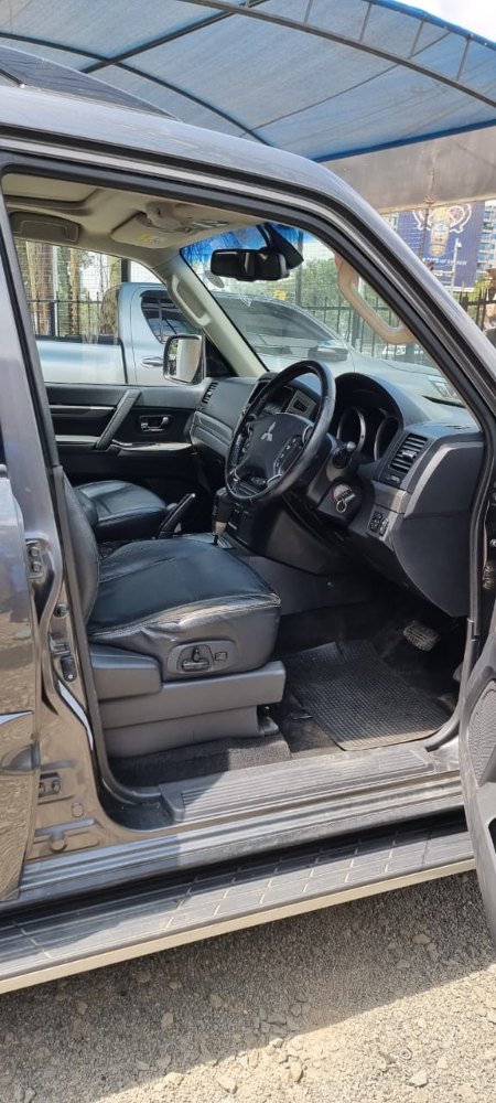 Best cars in kenya - mitsubishi-pajero-iid-1070