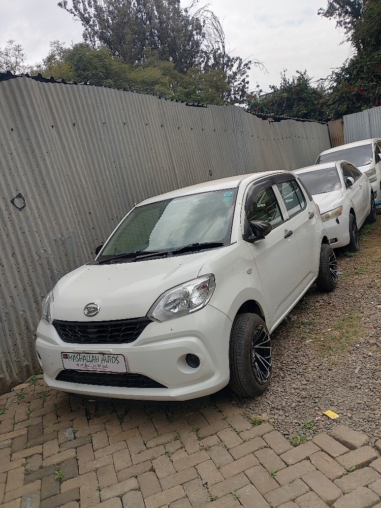 Best cars in kenya - daihatsu-boon-iid-1032