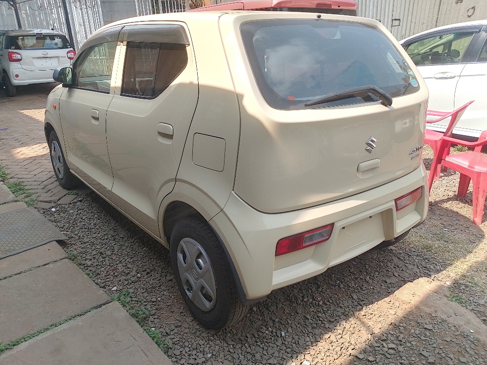 Best cars in kenya - suzuki-alto-iid-1054