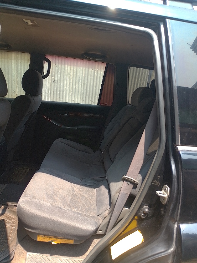 Best cars in kenya - toyota-land-cruiser-prado-iid-1058