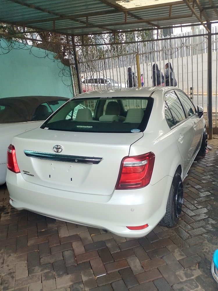 Best cars in kenya - toyota-axio-iid-1038