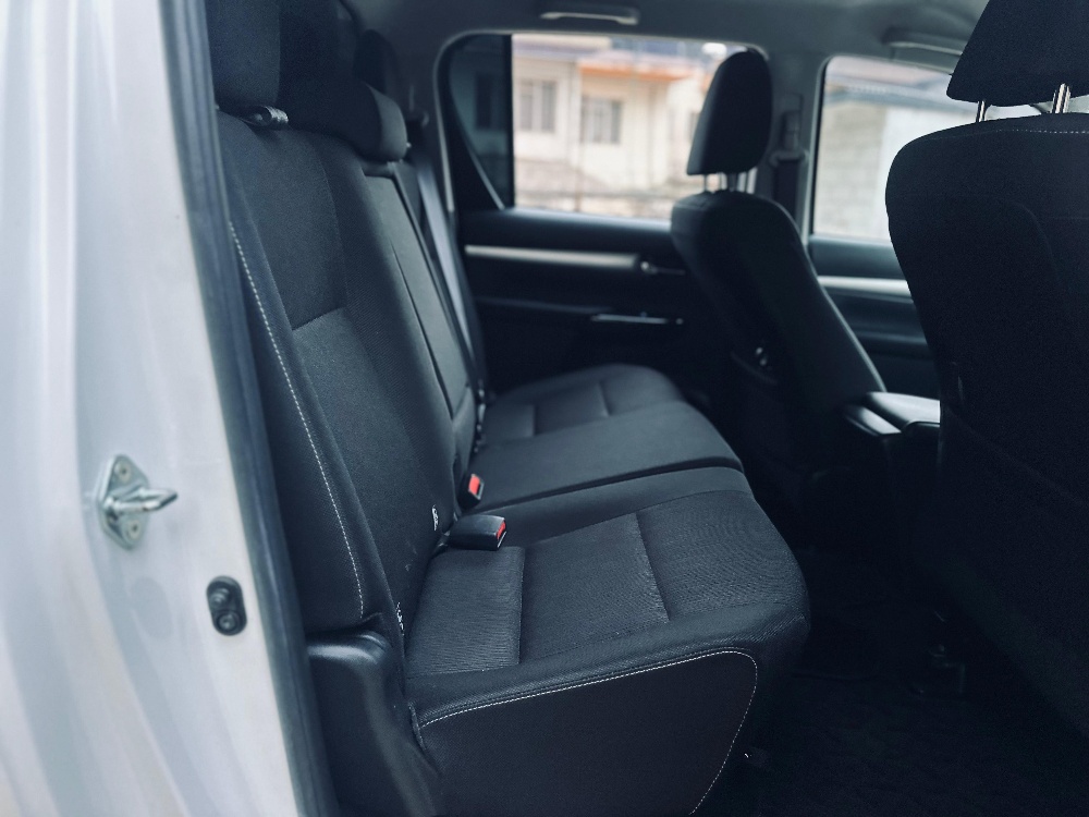 Best cars in kenya - toyota-hilux-iid-1041