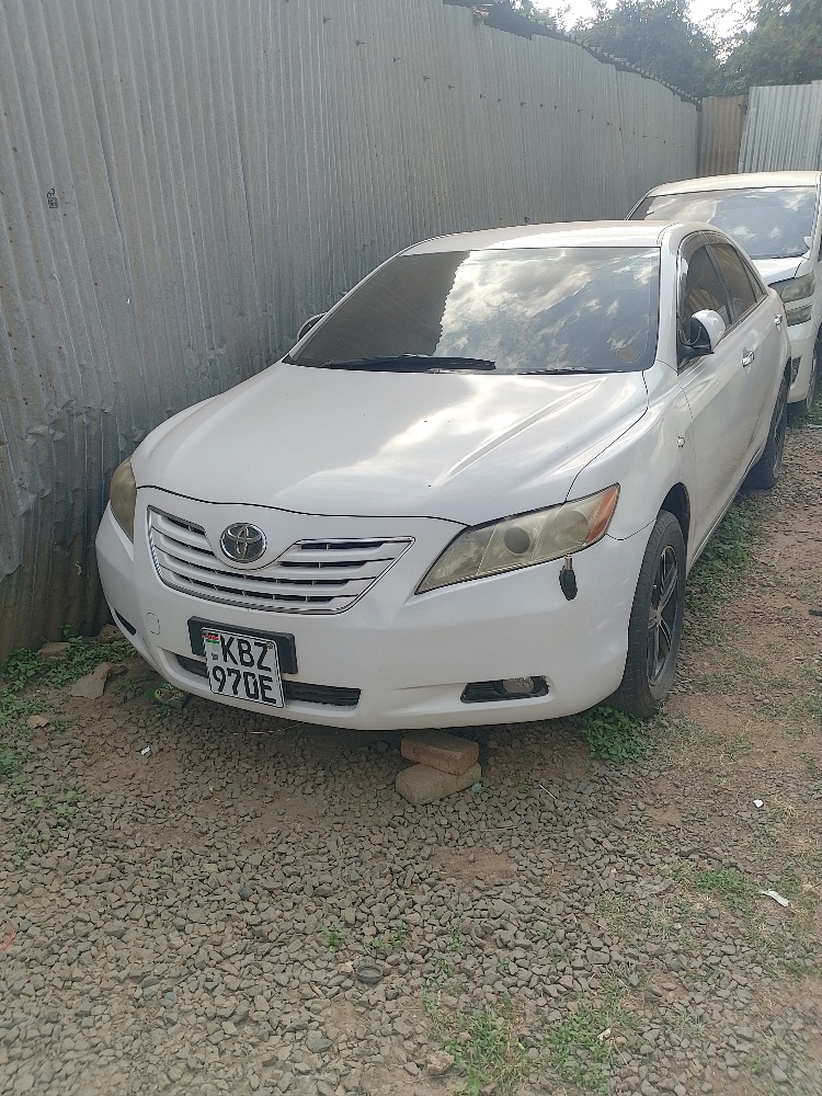 Best cars in kenya - toyota-camry-iid-1057