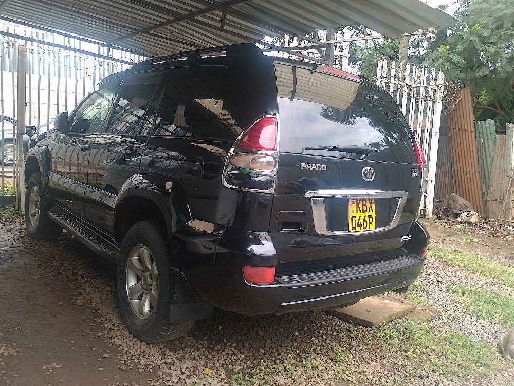 Best cars in kenya - toyota-land-cruiser-prado-iid-1031