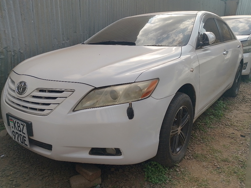 Best cars in kenya - toyota-camry-iid-1057