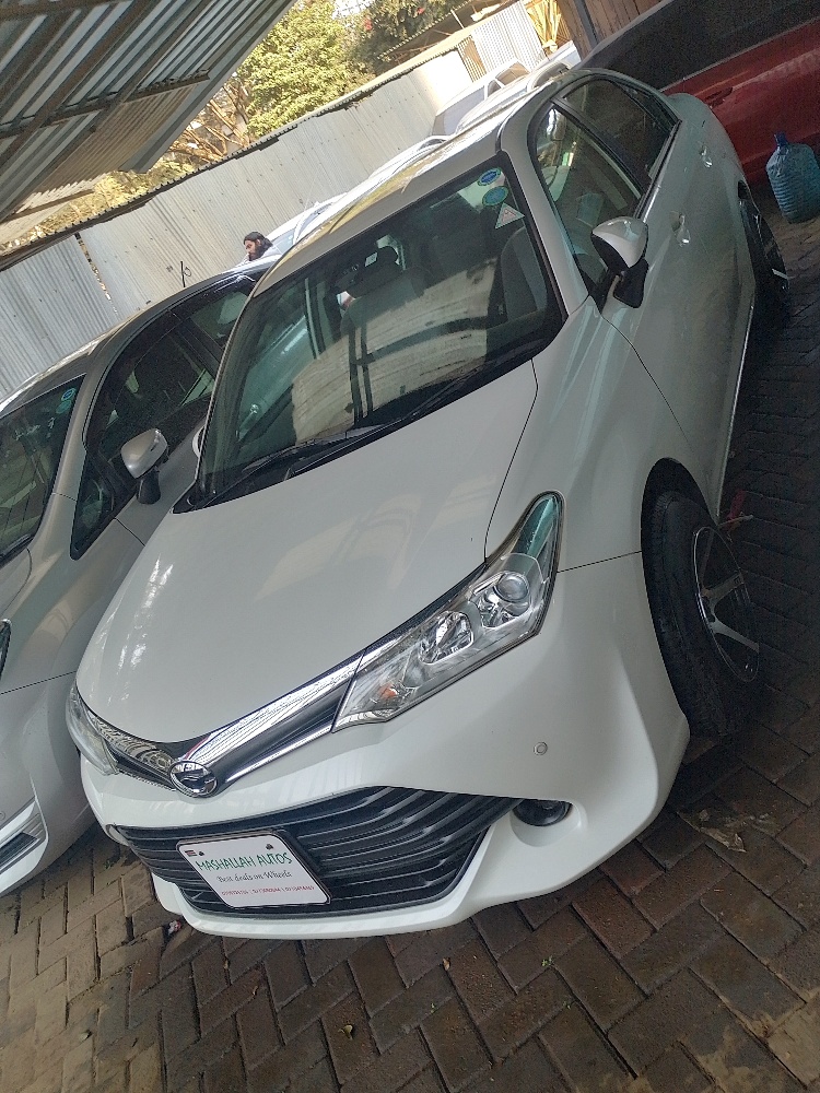 Best cars in kenya - toyota-axio-iid-1038