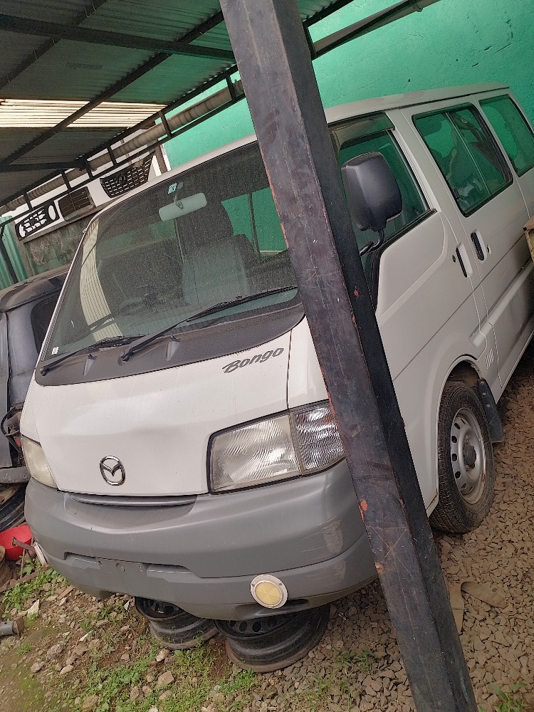 Best cars in kenya - nissan-vanette-iid-1033