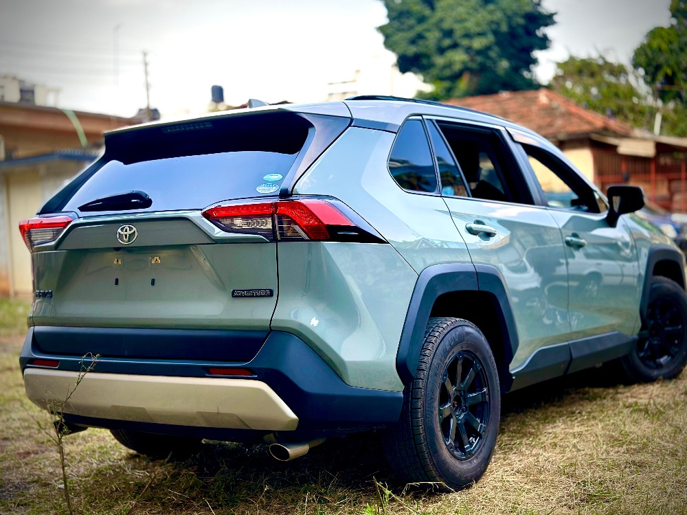 Best cars in kenya - toyota-rav-4-iid-1045