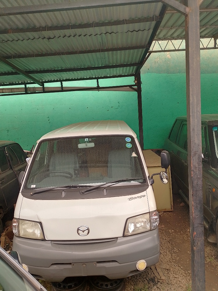 Best cars in kenya - nissan-vanette-iid-1033