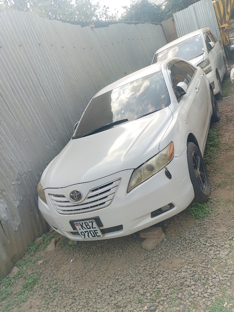 Best cars in kenya - toyota-camry-iid-1057