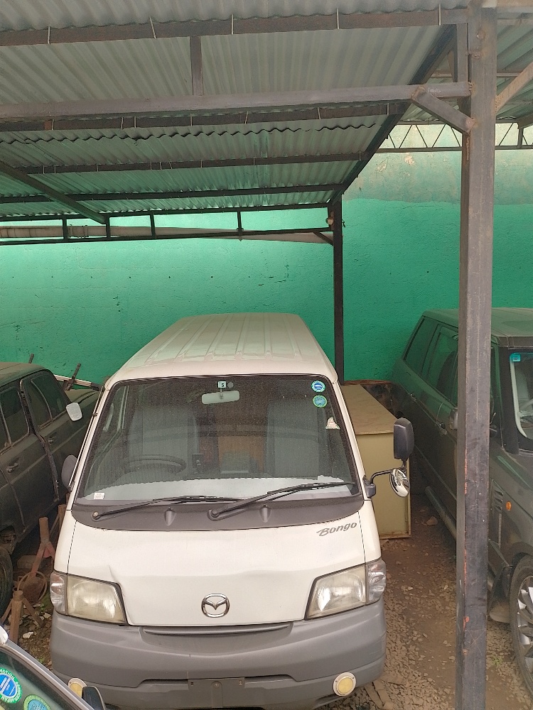 Best cars in kenya - nissan-vanette-iid-1033