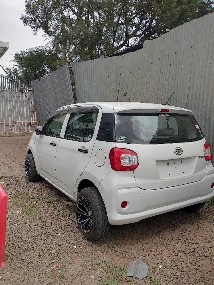 Best cars in kenya - daihatsu-boon-iid-1032