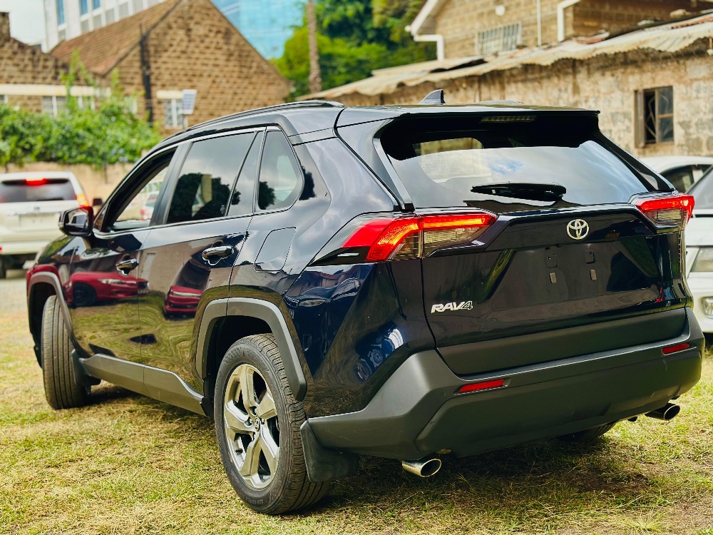 Best cars in kenya - toyota-rav-4-iid-1047