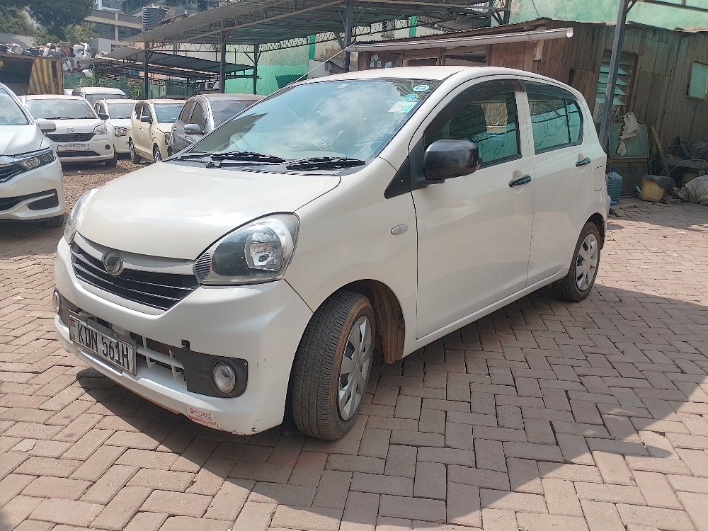 Best cars in kenya - daihatsu-mira-iid-1065