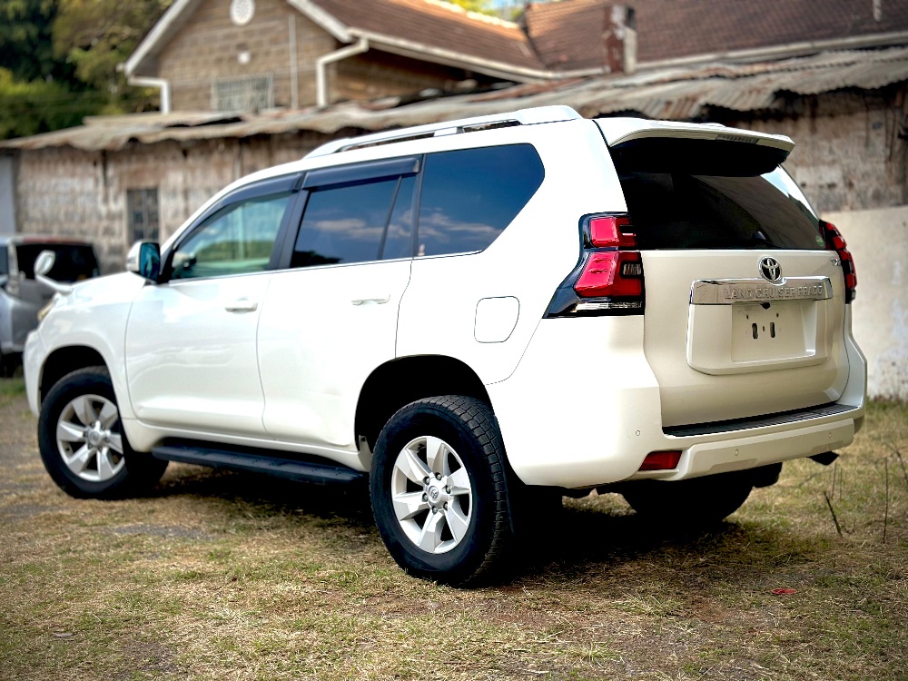 Best cars in kenya - toyota-land-cruiser-prado-iid-1050