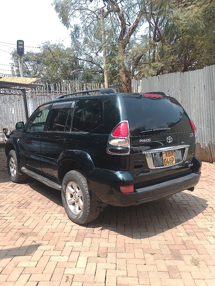 Best cars in kenya - toyota-land-cruiser-prado-iid-1058